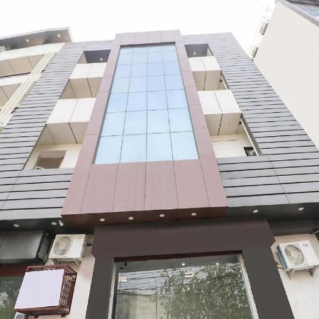 Hotel Red Snapper Couple Friendly At West Delhi Nuova Delhi Esterno foto